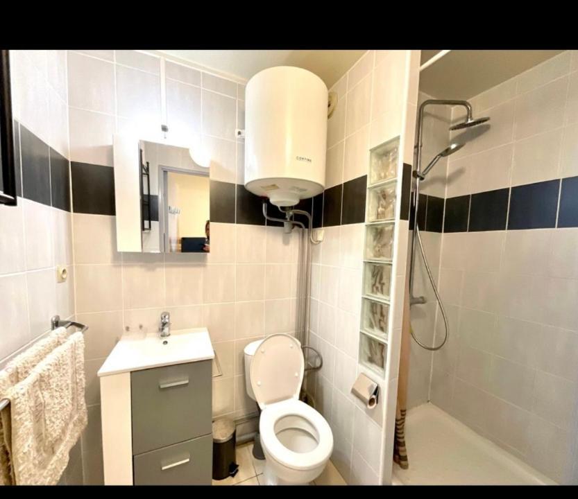 Joli Studio Cabine 4 Personnes A 300 M De La Plage Argeles-sur-Mer Luaran gambar